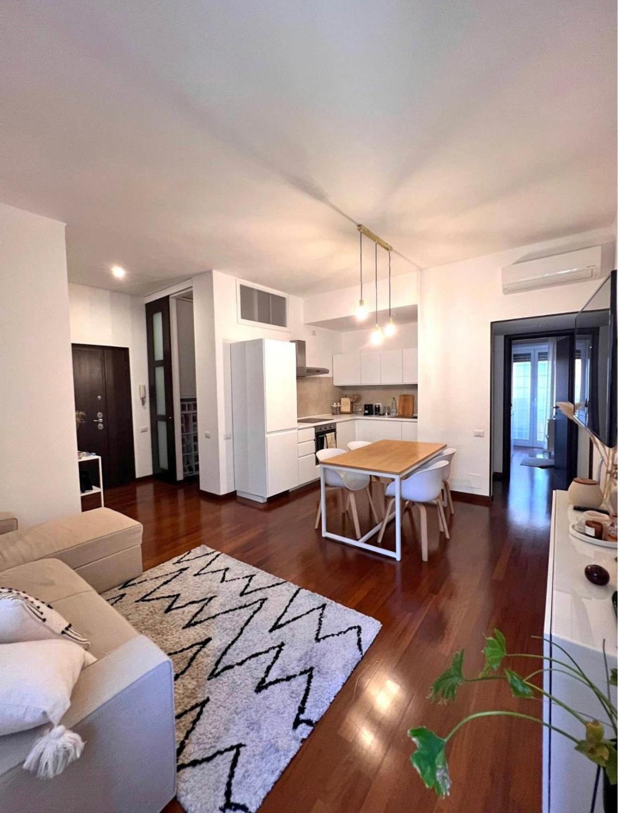 Sun Apartment